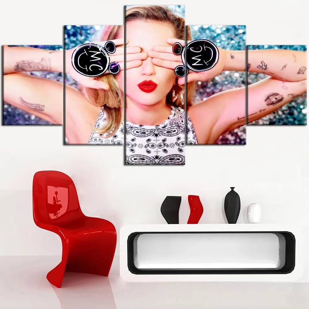 

Framed Modern Hot Sell 5 Pieces HD Printing Painting Celebrities Miley Cyrus Type Poster Home Decoative Living Room Or Bedroom