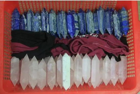 

1 kg natural lapis lazuli + powder SPAR Quartz crystal wand to heal