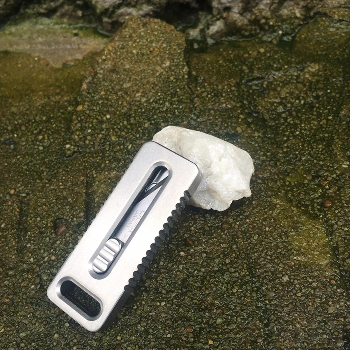 Outdoor Multi Tool Titanium Alloy Tactical EDC Pocket Cutting Tools Mini Knife Knives Camping Survival Tools