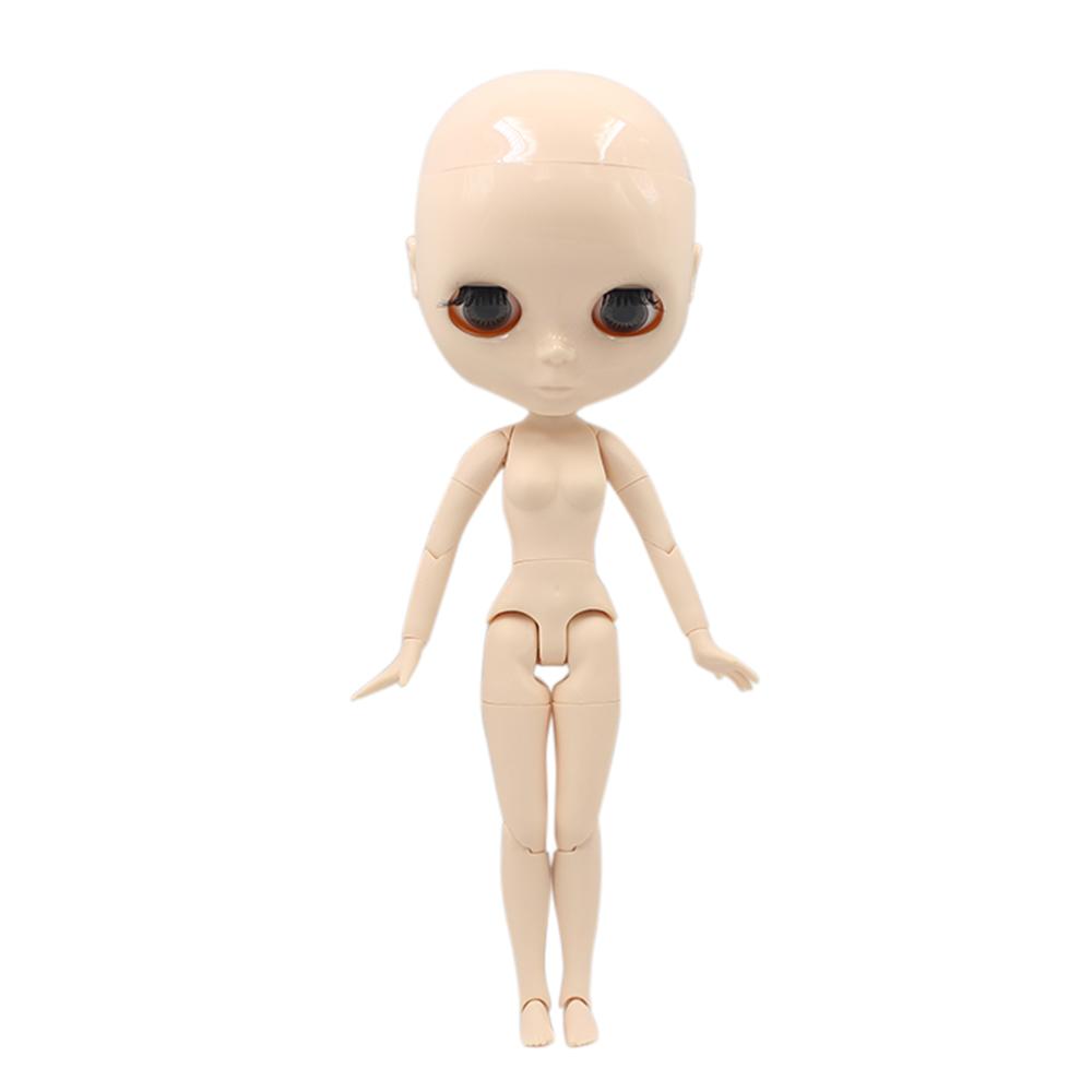 Neo Blythe 禿頭、大きな胸、関節のある胴体の人形 | This Is