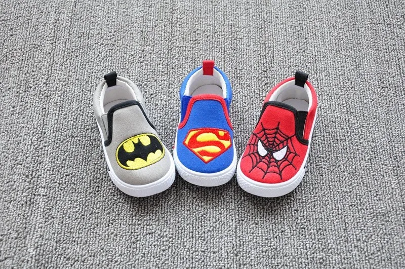 Новинка 2017 года Супермена/Бэтмен/spaider/Томас поезд Обувь для младенцев мальчиков, Infantil Обувь ходунки, обувь для детей для Обувь для девочек