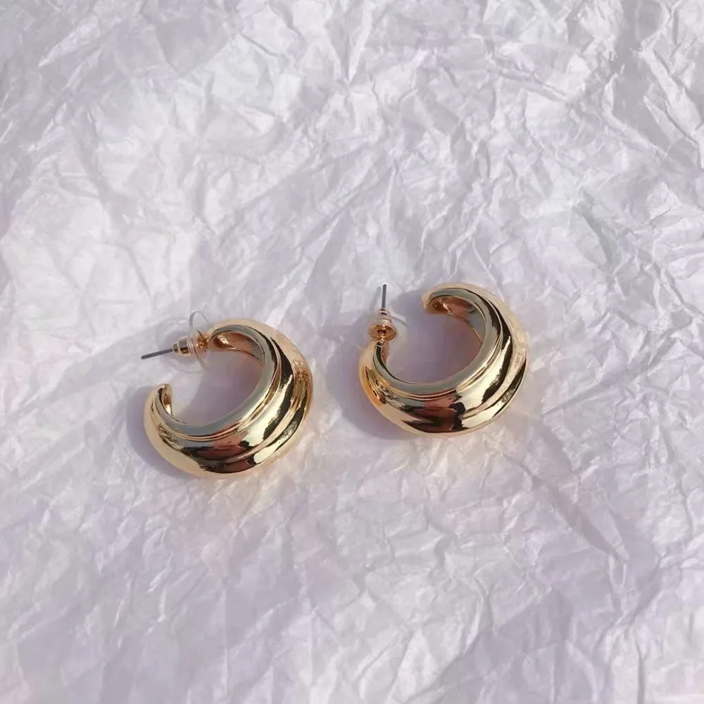 

Chic Vintage Gold Loop Open Circle C Big Stud Earrings for Women Accessories Simple Fashion Jewelry Korean 2019