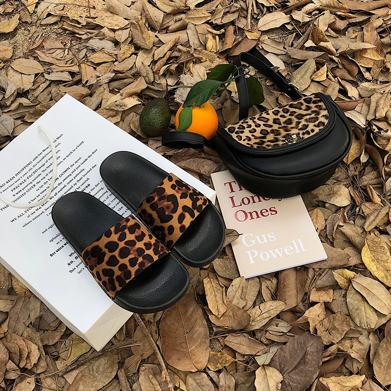 

Brand design leopard flock soft heels lazy slippers girls summer open toe cool shoes women web celebrity outing flipflops mujer