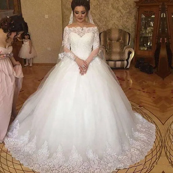 

Long Sleeve Wedding Dresses ball gown lace boat neck 2019 Spring Bateau Arabic Bridal Gowns Vestidos De Novia Bride Dresses