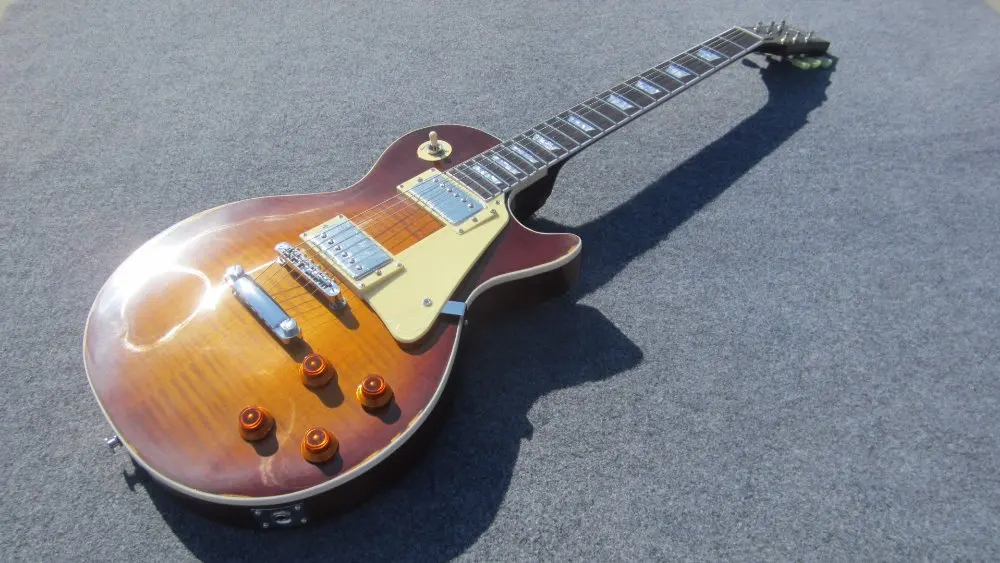 

Free shipping cost Historic 50th Anniversary '60 Version Electric Guitar Sunburst color aged efect