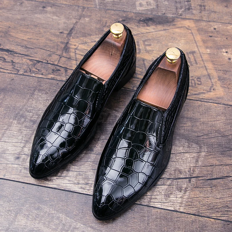 

2018 Fashion Mens Crocodile Grain Leather slip on Dress Shoes Man Casual Wedding Party Flats Men's Business Derby Shoe