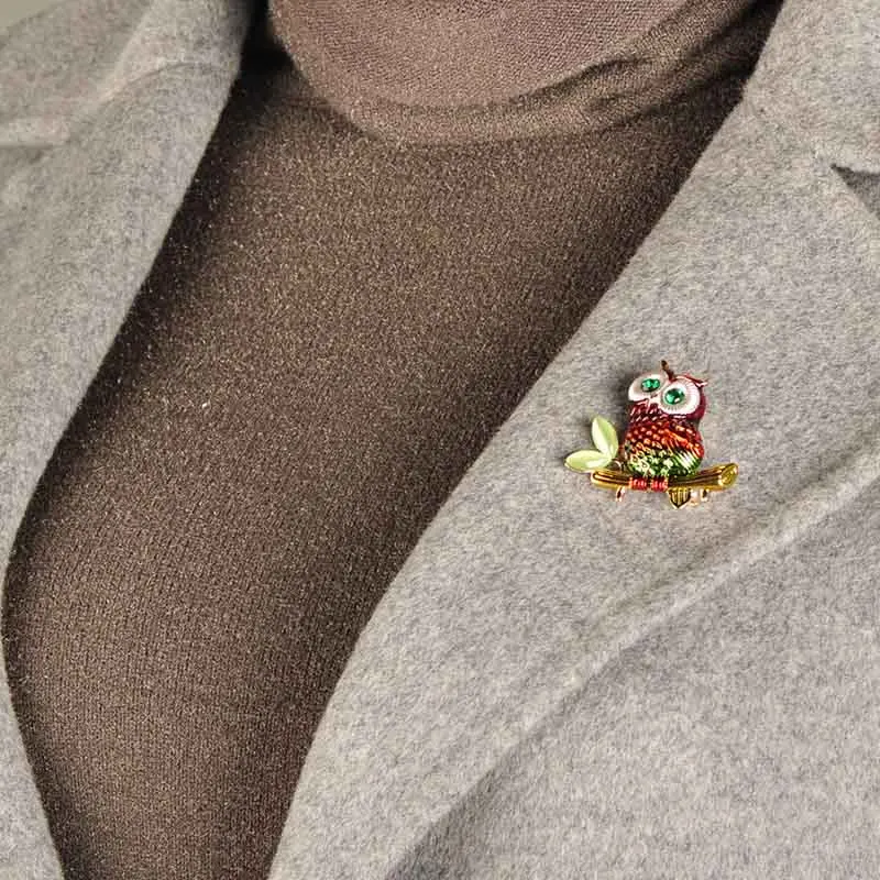Blucome Fashion Big Eyes Owl Shape Brooch Enamel Gold Color Parrots Brooches Women Kids Suit Coat Bag Accessories Scarf Buckles