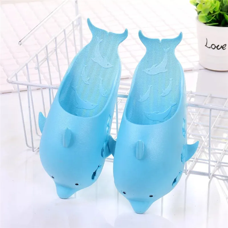KipeRann2019 новые женские тапочки с животным дельфином летняя пляжная обувь для прогулок забавные домашние Тапочки для ванной комнаты уличные сандалии - Цвет: Синий