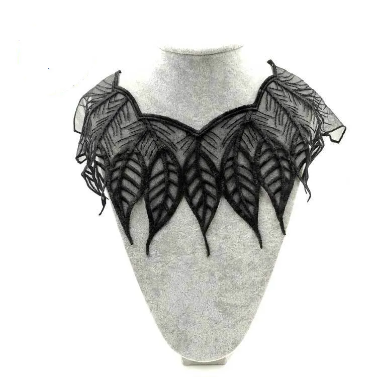 

Water-soluble lace breast polyester silk embroidered collar net bottom embroidered collar fake collar