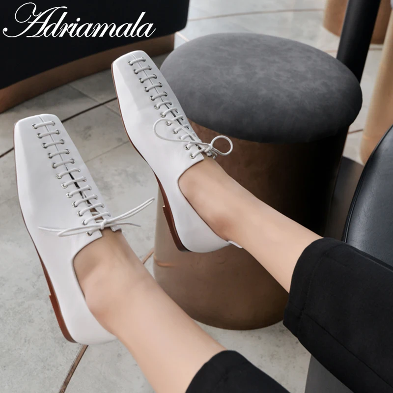 

2018 Square Toe Lace Up Genuine Leather Women Flat Shoes Cross-tied Brand Designer Cow Leather Ladies Derby Shoes Adriamala