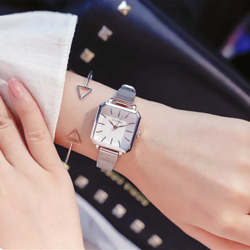 النساء ساعات كوارتز 2018 الفاخرة العلامة التجارية حلقة من جلد المرأة أسلوب بسيط ساعة معصم السيدات الكلاسيكية مربع ساعة Relojes موهير