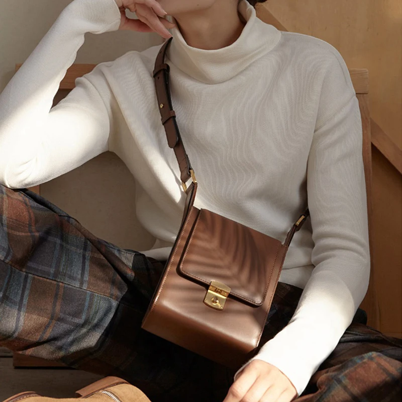 

Free Shipping, 2019 New Women Handbags, Simple Fashion Flap, Small Hasp Woman Messenger Bag, Trend Korean Version Shoulder Bag