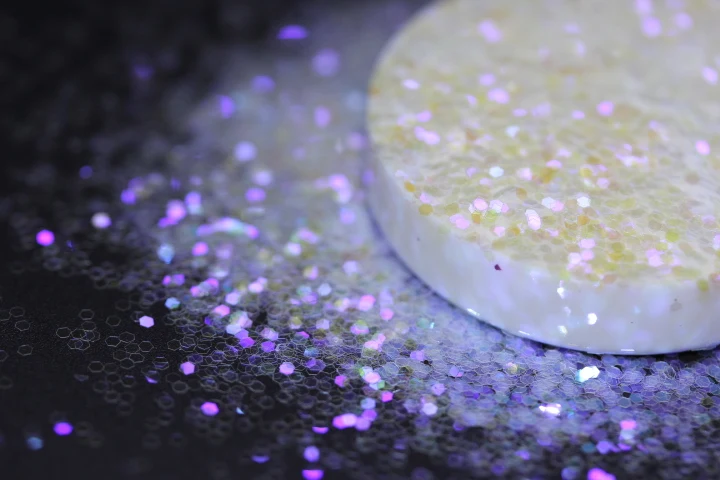 

2mm Solvent Resistant Holographic Hexagon Iridescent Ultra Thin White Glitter Sparkly
