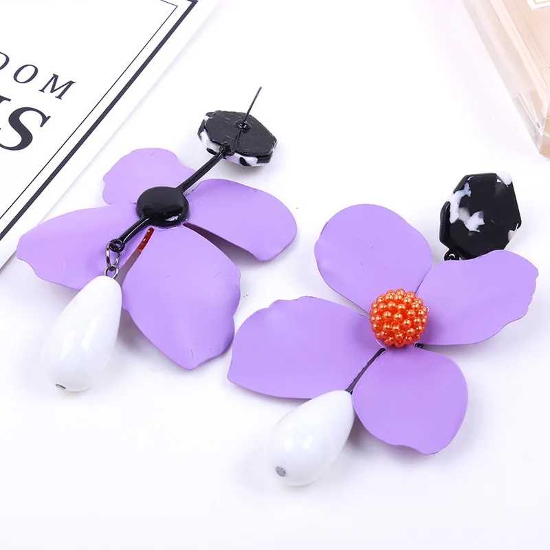 8885035395_1569970395