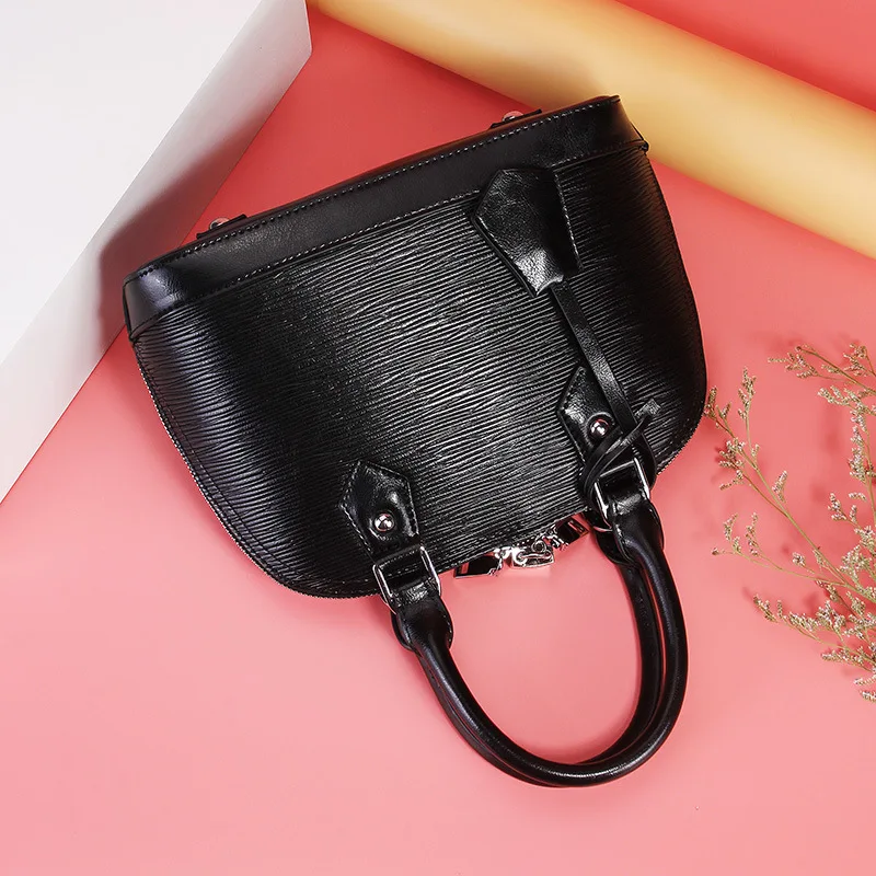 New Cowhide Female Entrapment Signature Shell cow Leather Female Packets Shoulder Hand Strap Bag