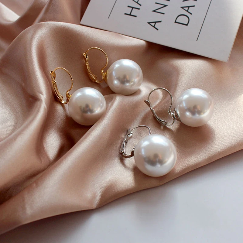 

Minimalist Silver Gold Color Geometric Round Circle Pearl Ball Hoops Earrings Women Elegant Big Pearl Wedding Huggie Earrings