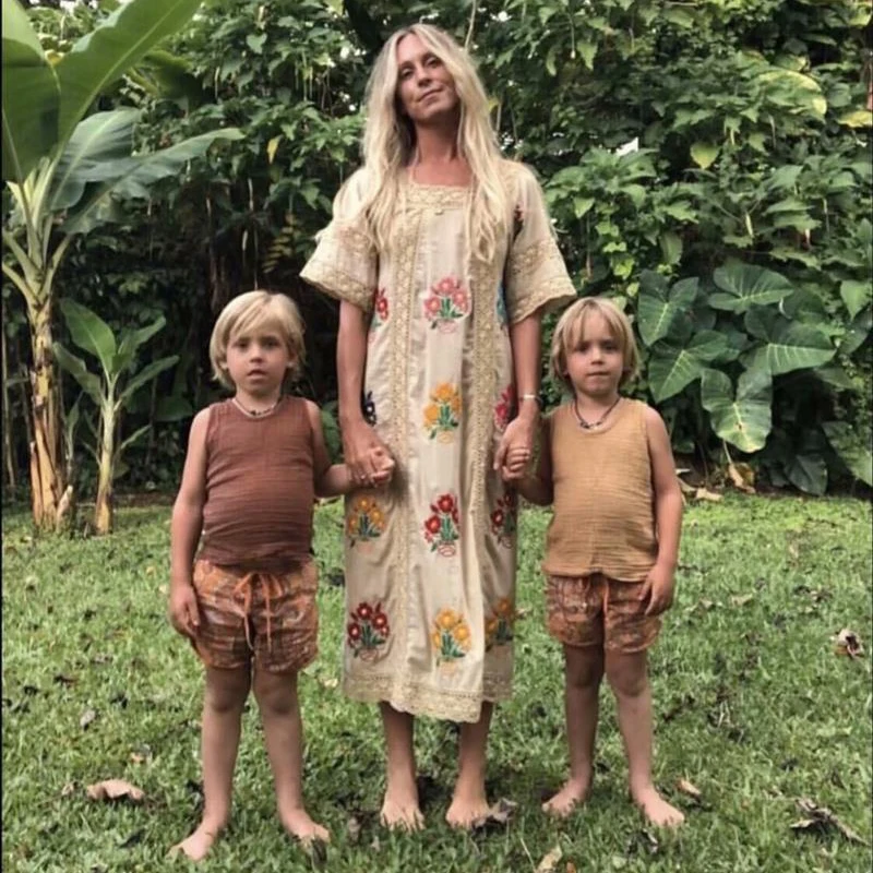 

Vintage Cotton Linen Backless Long Floral Embroidery Women Maxi Dress Hollow Out Patchwork Boho Gypsy Beach Dresses Summer