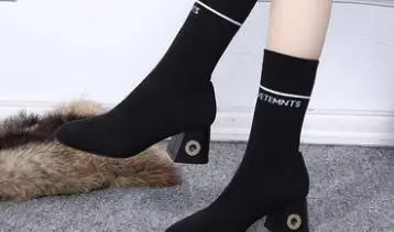 

2018 new square head thick with short boots simple socks boots Martin boots with socks shoes tide.