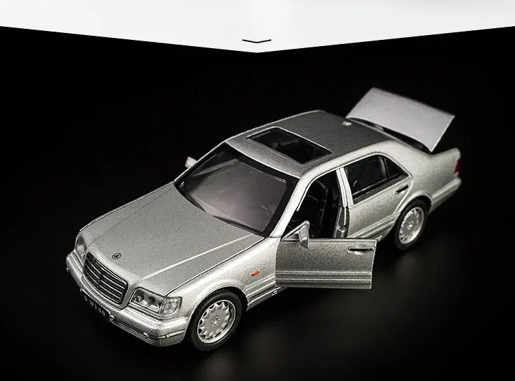 Mercede Ben S W140 1:32 модель автомобиля из сплава со звукосветильник светом и задним