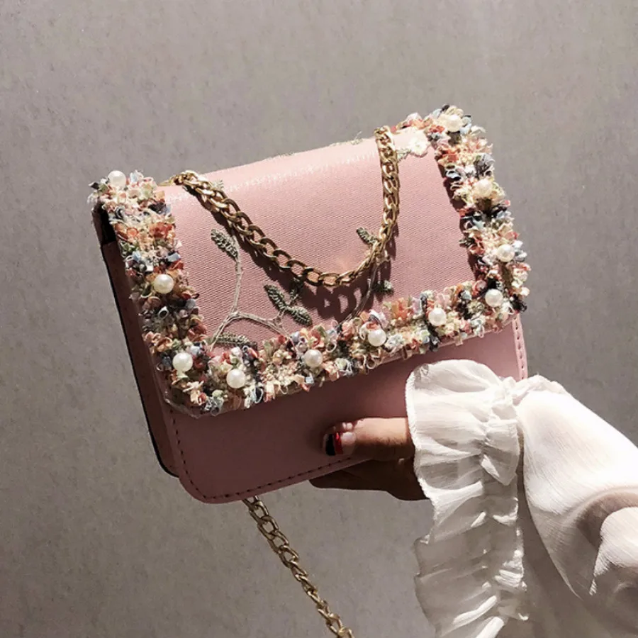 

Summer New 3D Flower Crossbody Bags for Women Fashion Embroidery Metal Chain Pink Bag Designer Shoulder Bag Flap Bolsa Feminina