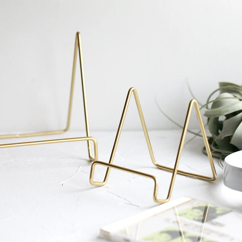 Metal Gold Storage Shelf Vogue Modern Holder Nordic Iron Desk Sundries Mobile Phone Storage Holder for PAD Organizer Home