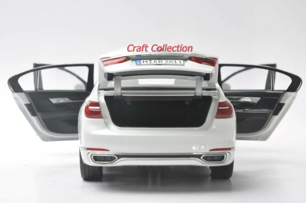 1:18 литья под давлением модель для 750Li 760Li белый Седан сплав игрушка автомобиль миниатюрная коллекция подарки