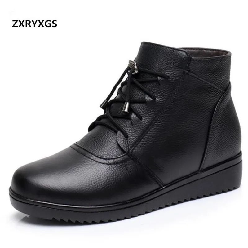 

2018 Winter New Genuine Leather Boots Plus Velvet Warm Wool Snow Boots Mother Cotton Shoes Non-slip Flat Ankle Boots Large Size