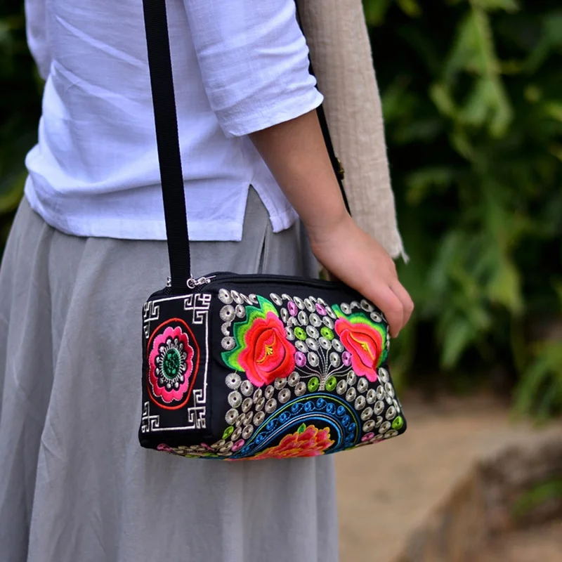 

Fashion Women Ethnic Canvas Bag Shopping Small Bag National Lady Handbag Purse Chic Floral Embroidered Versatile Shoulder Bag