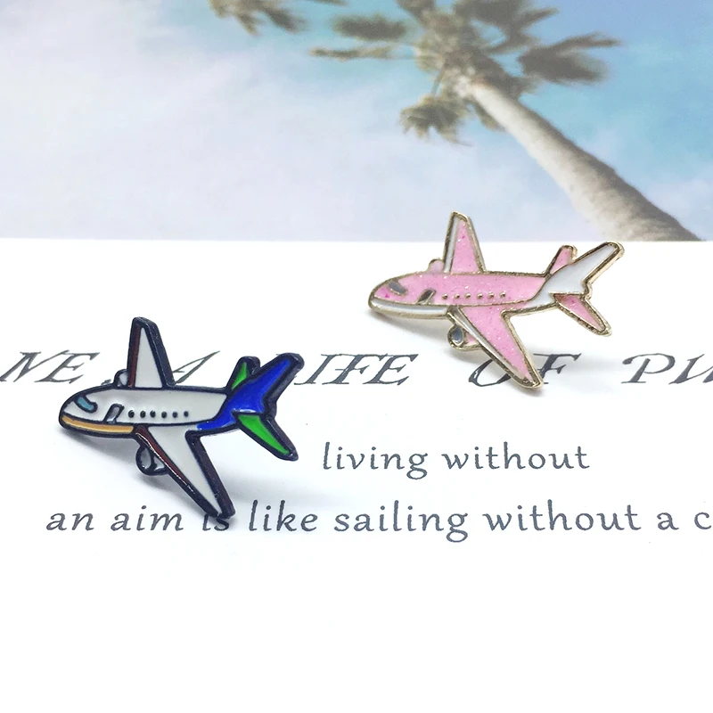 Новая личность синий розовый самолет металлический значок булавка Глобус Летающая Вселенная мультфильм самолет Детям нравится брошь подарок