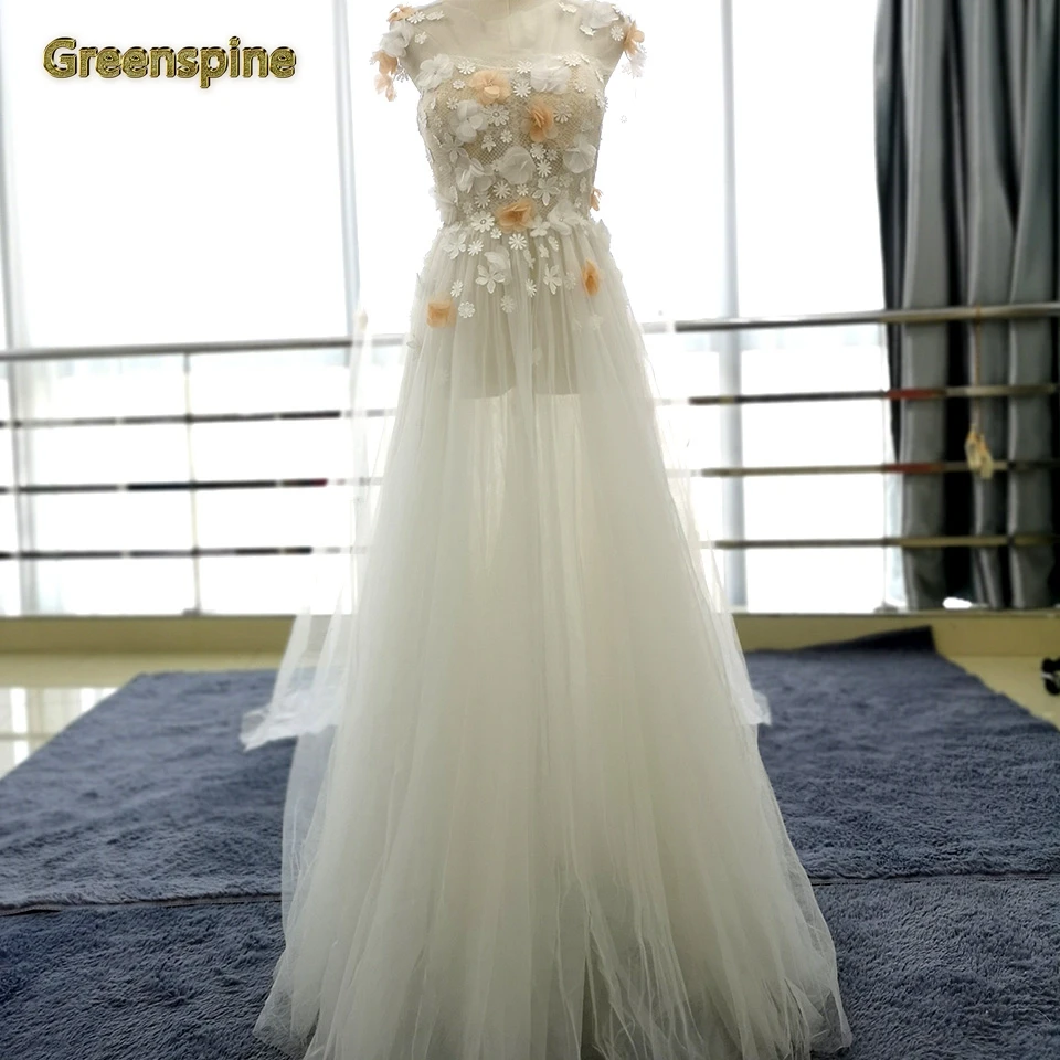 

Greenspine Floral Wedding Dress 2019 Elegant A-line Princess Bridal Dresses Appliques Backless with Long Cape Boho Dress A338