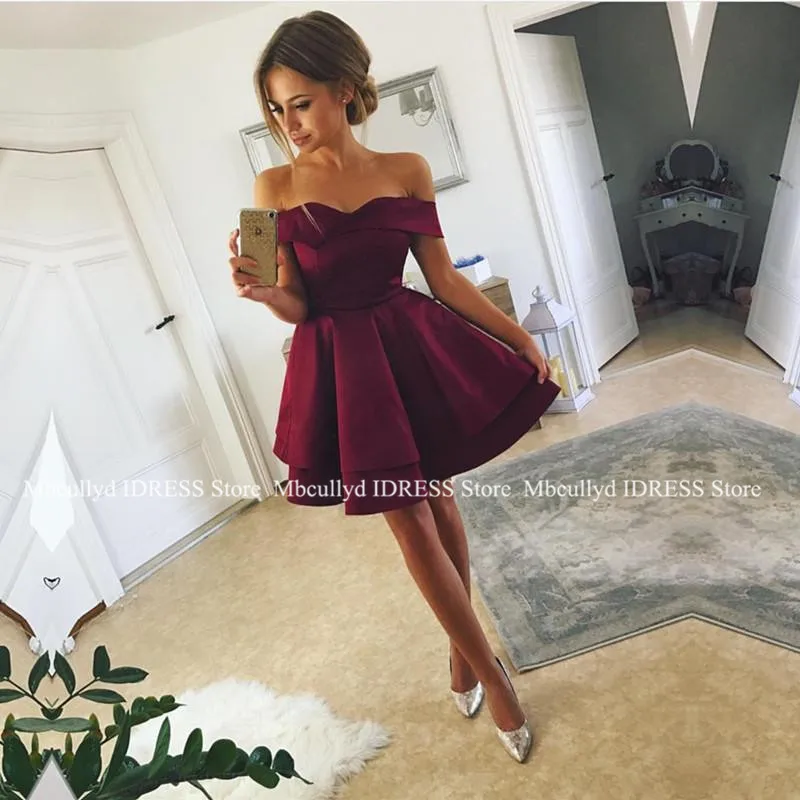 Casarse Río arriba decidir Vestido corto de satén rojo para graduación, con hombros descubiertos  minivestido Sexy, azul real, vestidos de fiesta para Homecoming, Espalda  descubierta, de formato - AliExpress Bodas y eventos