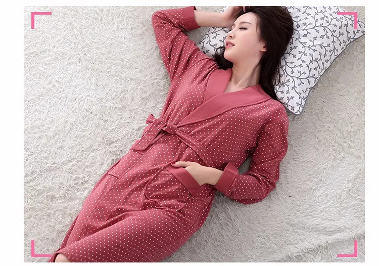 3319153857_936295648