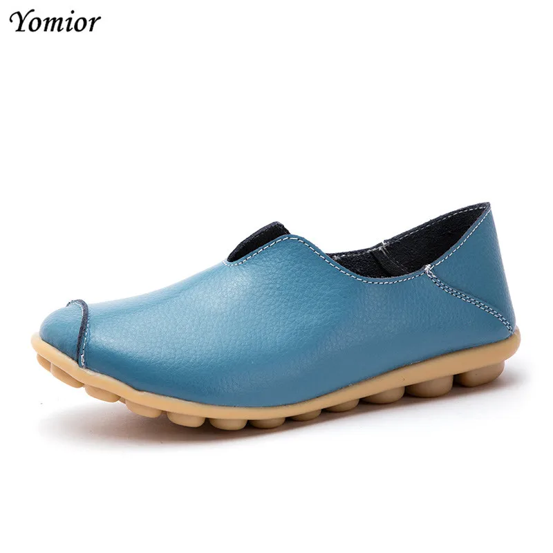 

Yomior Big Size Casual Flats Round Toe Slip-On Solid Loafers Soft Genuine Leather Comfortable Driving Shoes Nurse Mother Shoes