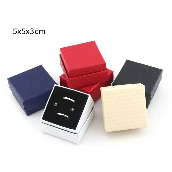 Square Jewelry Box Necklaces Earrings Bracelets Organizer Boxes Gift Packing Engagement Ring Display Black White Red Wholesale