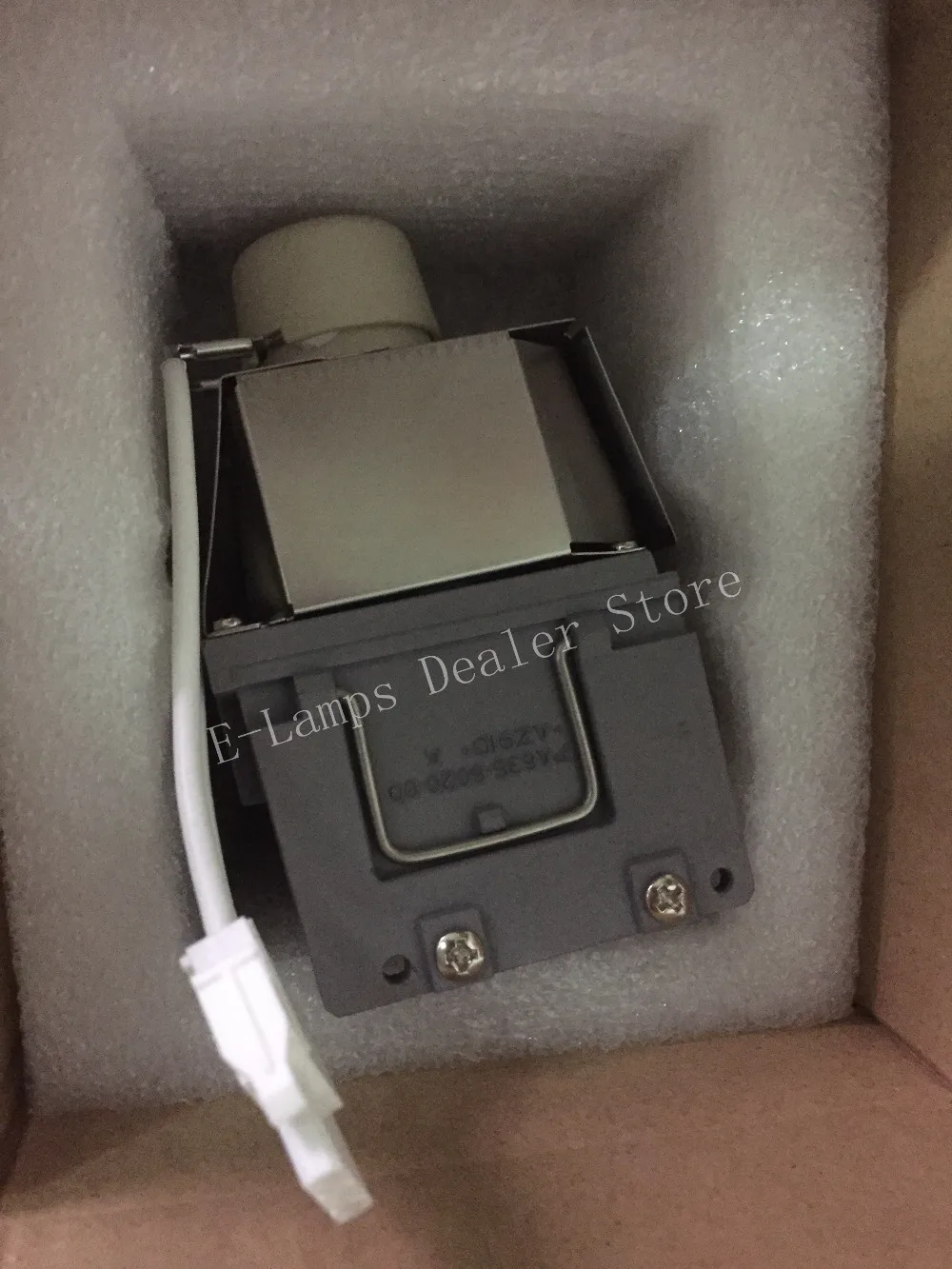 

Replacement Original Bulb with housing 5J.J6L05.001 Lamp for BENQ MS507H / MS517 / MW519 / MX518