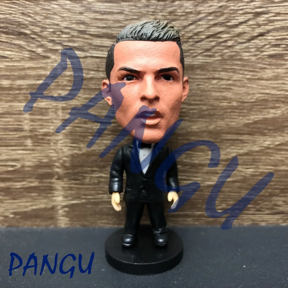 Soccerwe dolls football stars RONALDO#SUIT Movable joints resin model toy action figure dolls collectible gift Soccerwe dolls football stars RONALDO#SUIT Movable joints resin model toy action figure dolls collectible gift
