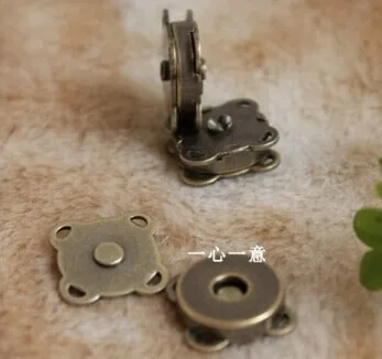 

1 cm mini magnetic button plum blossom hand sewn buckle diy manual equipment accessories wholesale