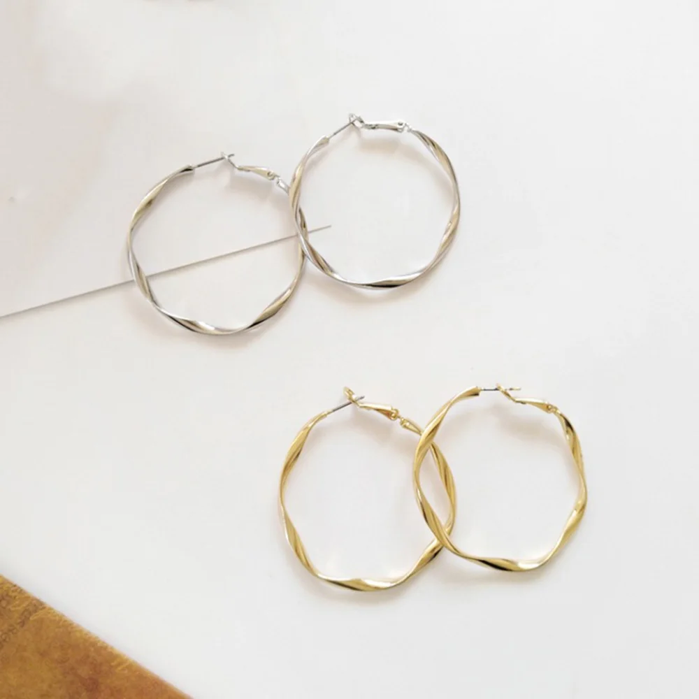 Bing Tu Золото Круглый серебряного цвета серьги-кольца для женщин геометрические закрученные серьги металлические ювелирные изделия Большой Круг Серьга кольцо