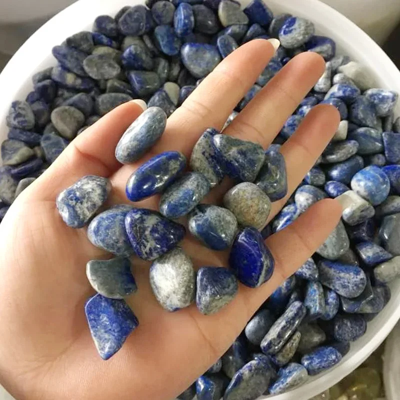 100 г из природного афганского Lapis Lazuli с украшением в виде кристаллов Lasurite гравий