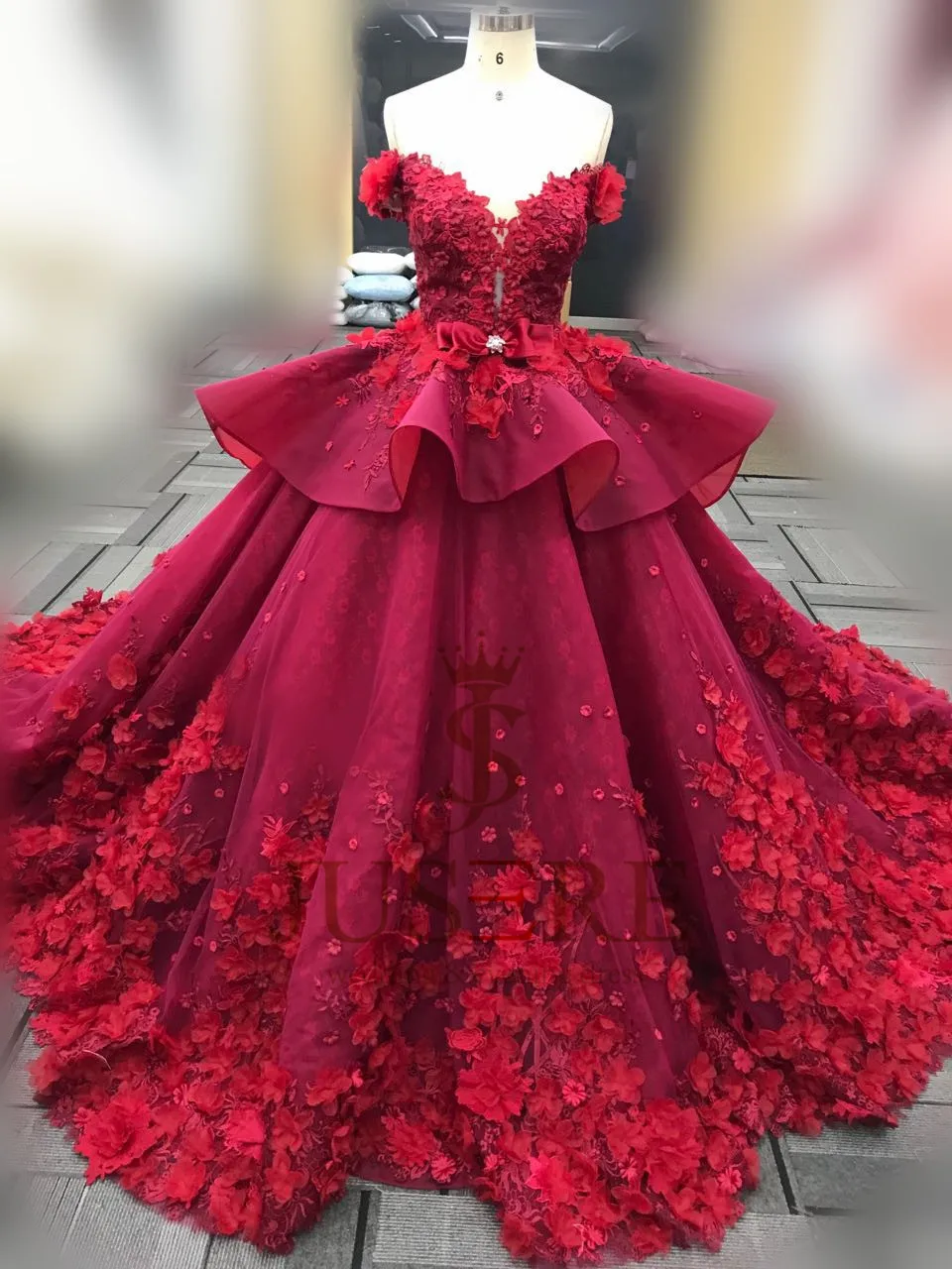 Q-812 red (18)__