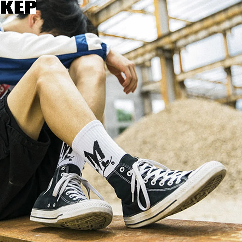 2019 тренд мода горячий хип-хоп мужские черные белые буквы экипажа носки мужские Новинка Harajuku Play With Me Street Cool хлопок Повседневные носки