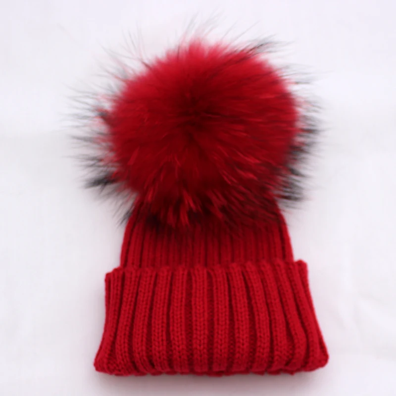 Телая вязанная детская шапка с помпоном из меха енота.|beanie cap|hat displaybeanie style hats |