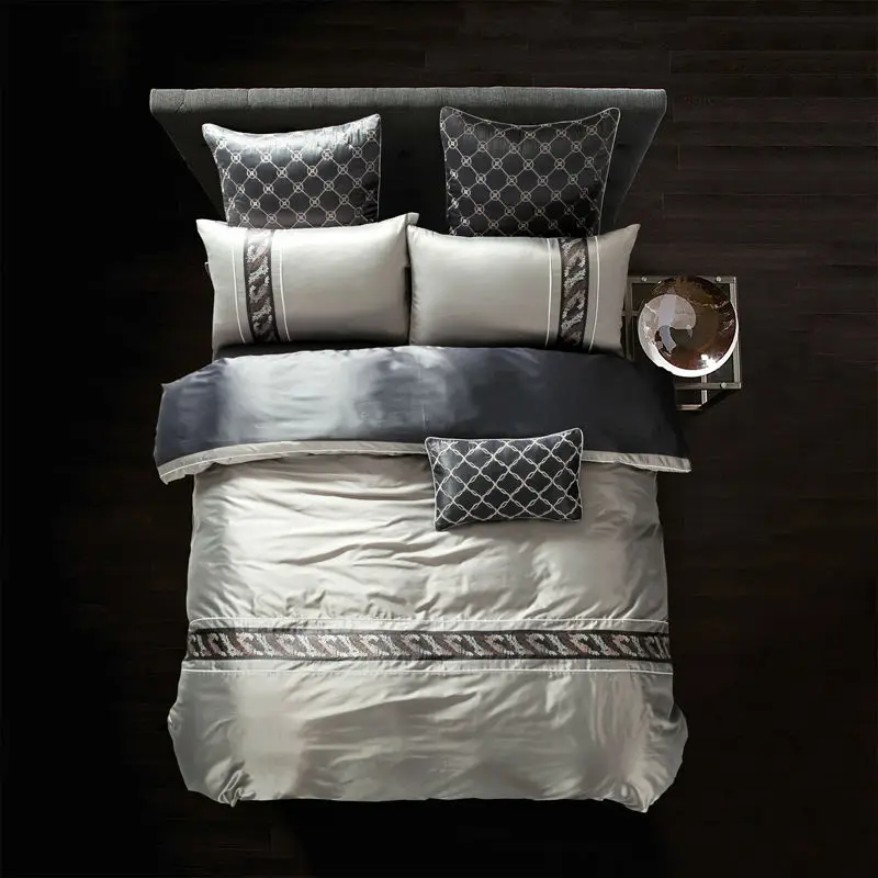 

Luxury Solid Slippery Embroidery 4Pcs Queen King Size Washed Silk Polyester Fiber Duvet Cover Set Flat Sheet Pillow Cases