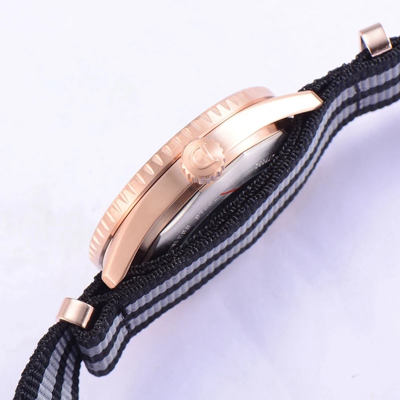 DT7032R 02