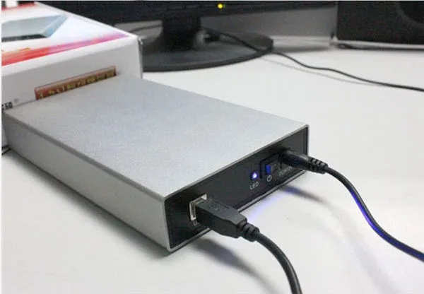 Aluminum-3-5-USB-2-0-SATA (3)