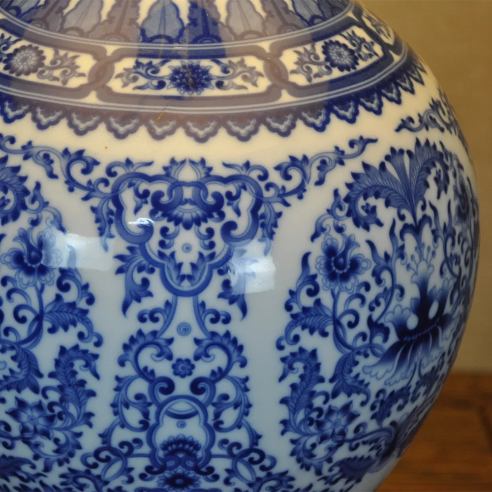 Blue and white Art Chinese porcelain ceramic table lamp bedroom living room wedding table lamp Jingdezhen ceramic lamps handmade (2)