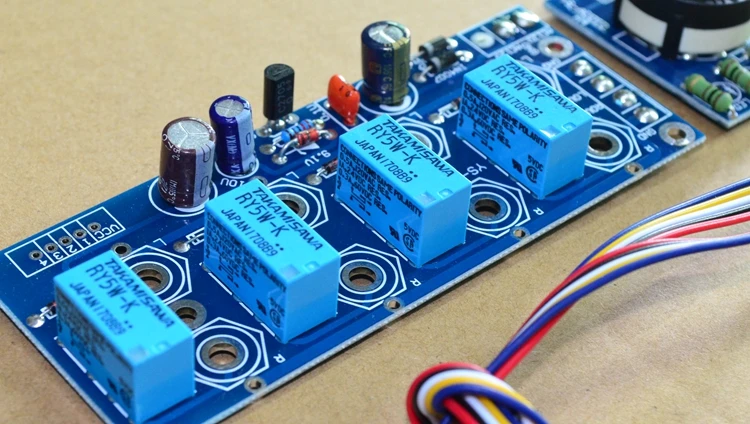 4 way audio input selection board is suitable for selecting various power amplifier boards