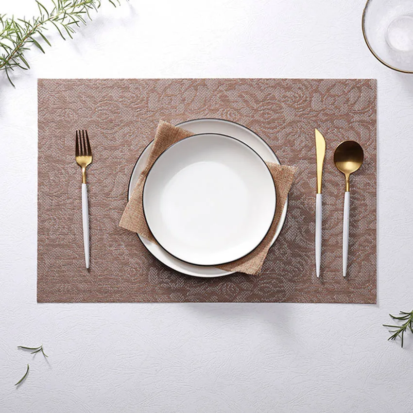 ثابت الحرارة غير زلة المفارش الوقايات أوروبا مطعم عاء منصات المطبخ طاولة طعام كوب زجاجي مفرش شريطي اكسسوارات المطبخ