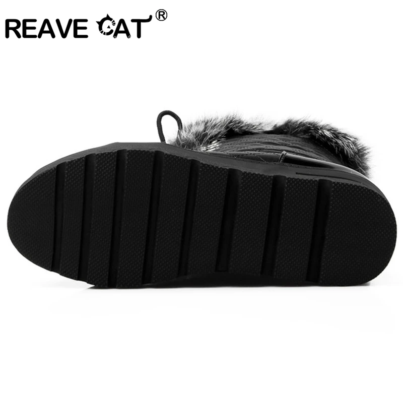 REAVE CAT/большие размеры 34-42; зимние женские сапоги; зимние сапоги; сапоги на платформе из лакированной кожи в клетку; ботинки на меху со шнуровкой