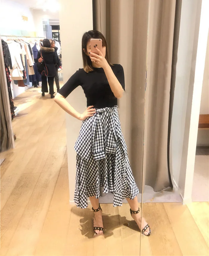 

2019 Spring Splicing Color Lotus Leaf Edge Tie with Short-sleeved Plaid Body Dress O-Neck Zippers Plaid Black Women Dress